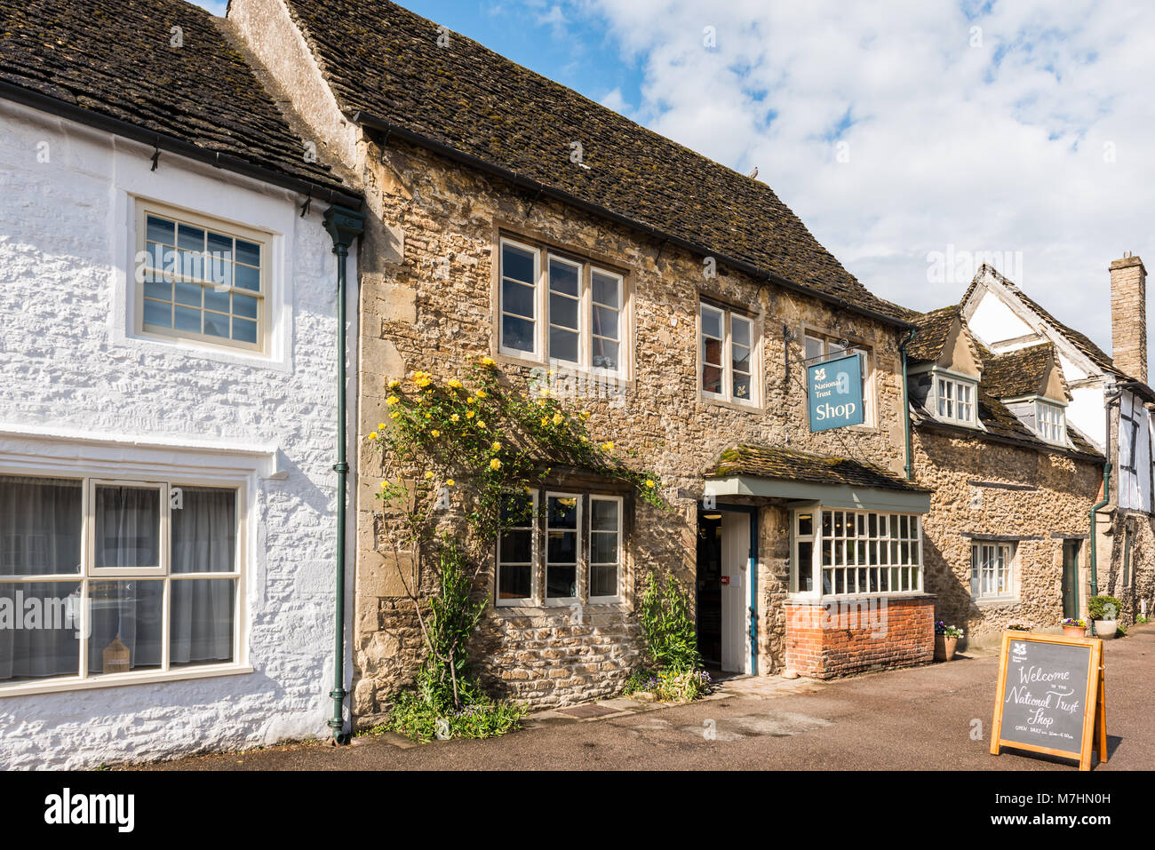 Lacock Village, vicino a Chippenham, Wiltshire. Foto Stock