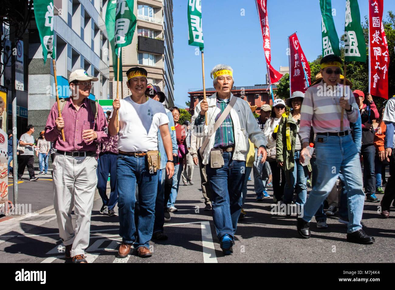 Taipei, Taiwan. Undicesimo Mar, 2018. Gli attivisti Anti-Nuclear prendendo parte annuale sul protestare contro l' uso dell' energia nucleare in Taiwan.centinaia di manifestanti hanno inscenato una Anti-Nuclear rally di Taiwan alla domanda il governo dell'isola onorare la sua promessa alla fine l'impiego dell'energia atomica per il 2025. Credito: Jose Lopes Amaral SOPA/images/ZUMA filo/Alamy Live News Foto Stock