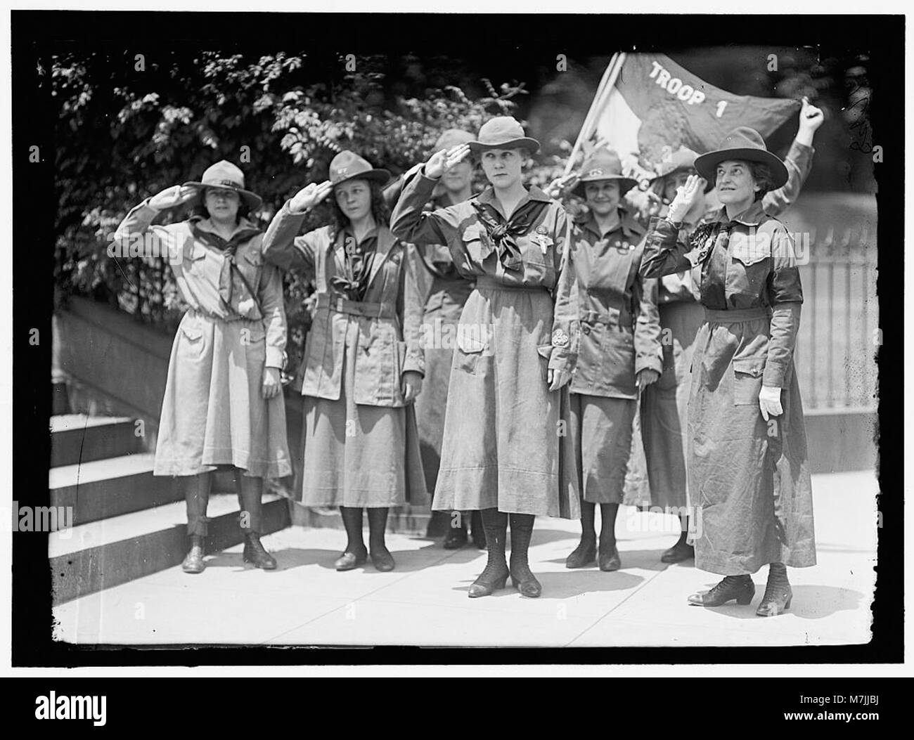 Una fotografia storica della prima troupe di Girl Scouts, con la fondatrice Juliette Low e i suoi compagni Elenore Putsske ed Evaline Glance. Foto Stock