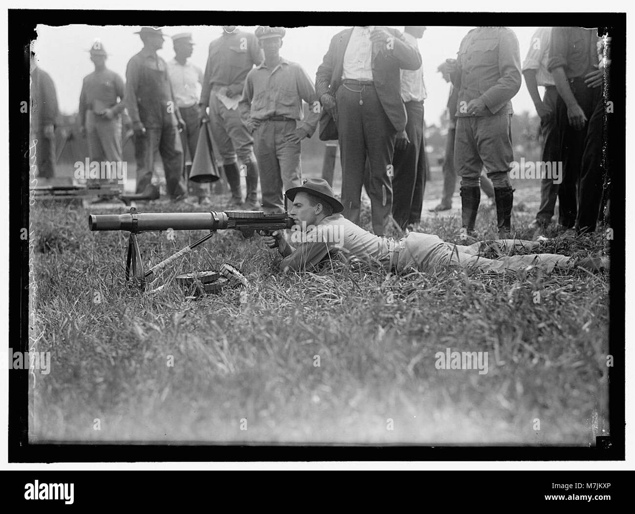 MARINE CORPS tiro con la carabina, LEWIS MITRAGLIATRICE PROVE LCCN2016867418 Foto Stock