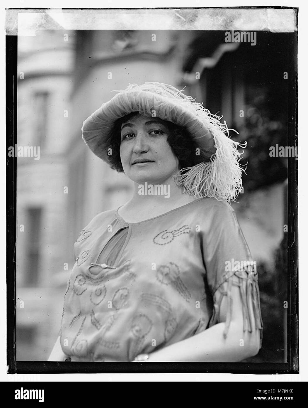 Una fotografia di Senora Chas, una donna la cui identità è parzialmente oscurata. L'immagine evidenzia la sua presenza e il suo ruolo nel contesto della società americana dei primi anni del XX secolo o di un evento specifico. Foto Stock