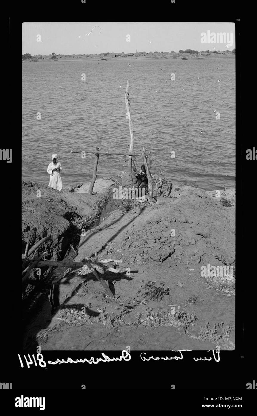 Una fotografia di Khartoum, Sudan, con una vista sul fiume Nilo verso Omdurman, che mostra la geografia e l'architettura uniche della città. Foto Stock