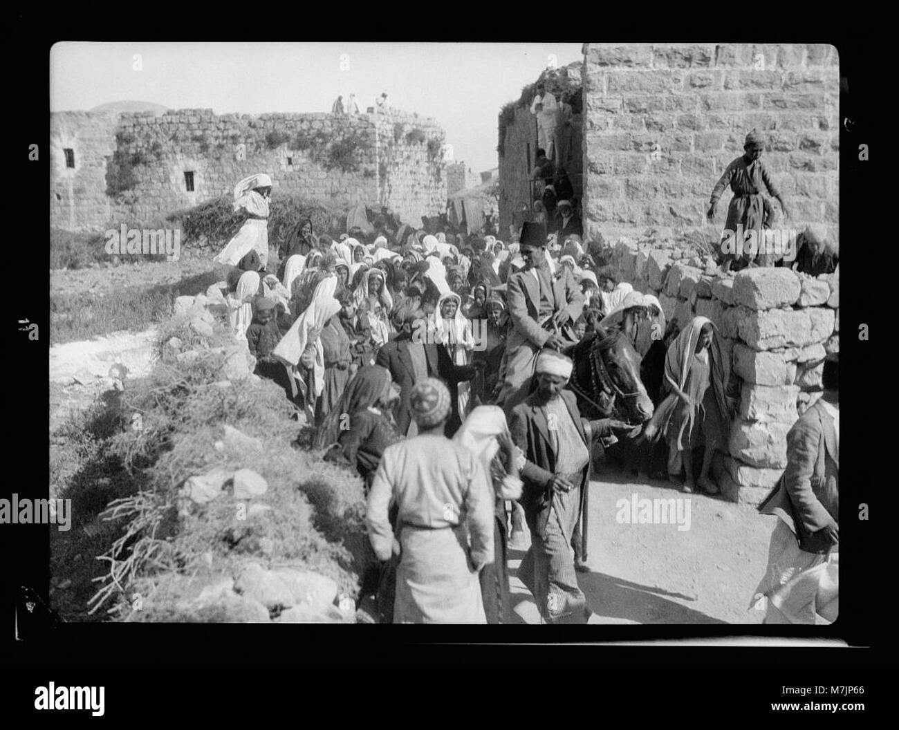 Agricoltura, ecc. Contadino corteo nuziale in Betunia; villaggio arabo vicino a Ramallah matpc LOC.15630 Foto Stock