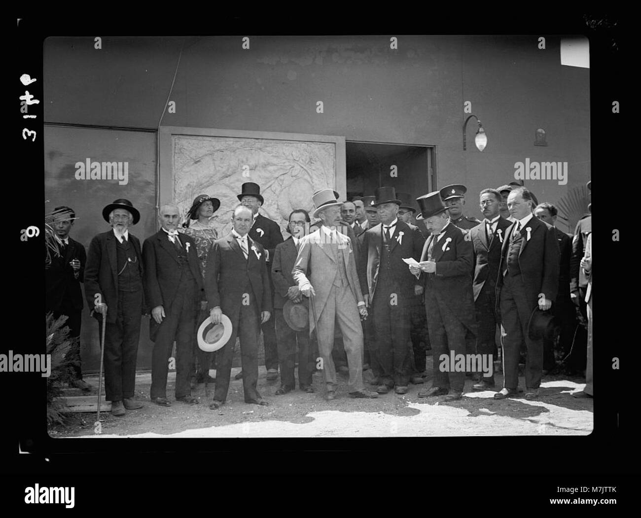 Tel Aviv. S.e. (Cioè, Sua Eccellenza) l' Alto commissario alla Fiera del Levante LOC matpc.15190 Foto Stock