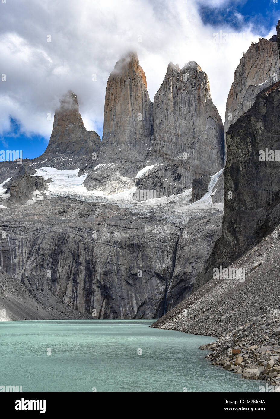 La base delle torri (Base Las Torres), il Parco Nazionale di Torres del Paine Patagonia Cilena Foto Stock