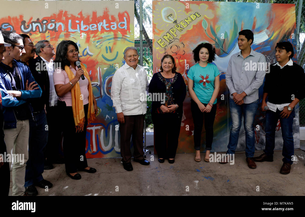 Casa Abierta Jóvenes 45 è un centro comunitario focalizzato sull'impegno dei giovani, che offre programmi educativi, culturali e di sviluppo sociale a sostegno dei giovani. Foto Stock