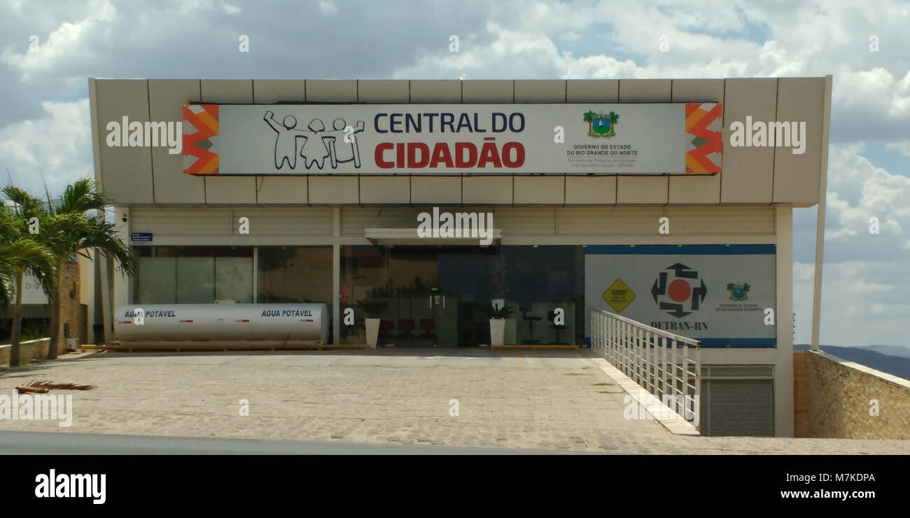 Il Central do Cidadão di Pau dos Ferros, Rio grande do Norte, Brasile, è un centro di servizio pubblico che fornisce servizi amministrativi e civili ai residenti. Foto Stock