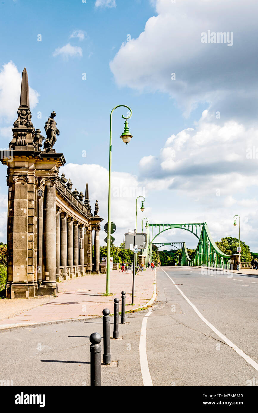 A Potsdam Glienicker Brücke, Border checkpoint Berlino - Potsdam Deutsche Teilung (divisione tedesca) Foto Stock