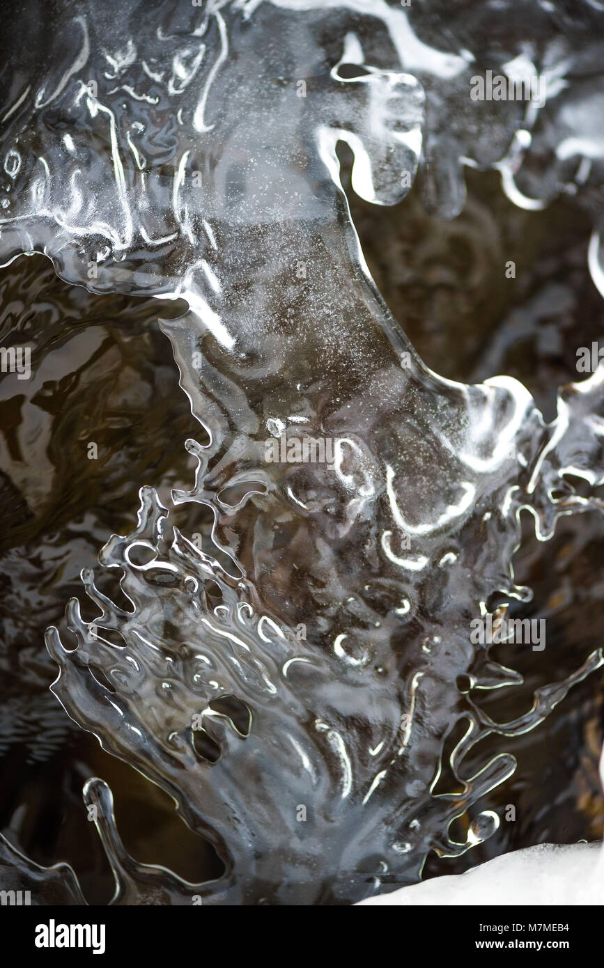 Il ghiaccio del fiume - texture - congelati forme sfondi invernali Foto Stock