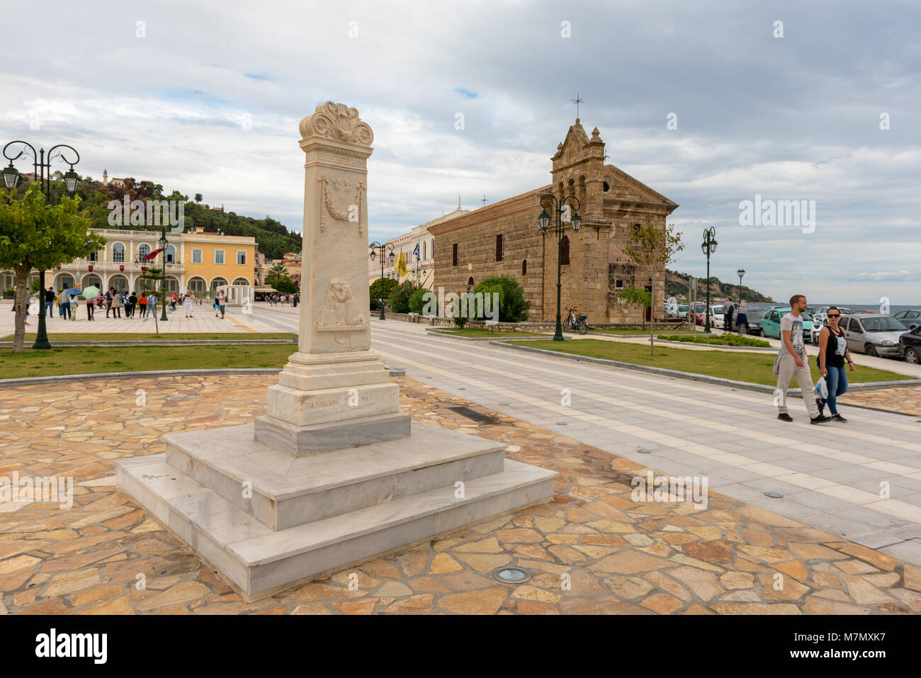 Zante, Grecia - 29 Settembre 2017: piazza Solomos, sull'isola di Zante con l antica chiesa di San Nicola del molo. Foto Stock