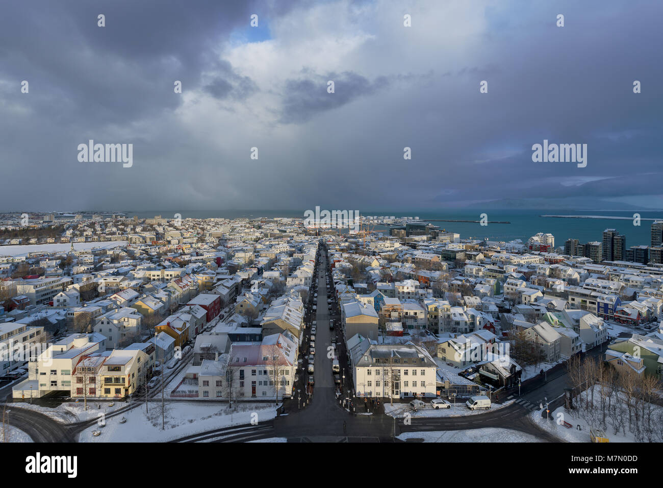 Il centro di Reykjavik dal Hallgrimskirkja chiesa torre a Reykjavik, Islanda Foto Stock