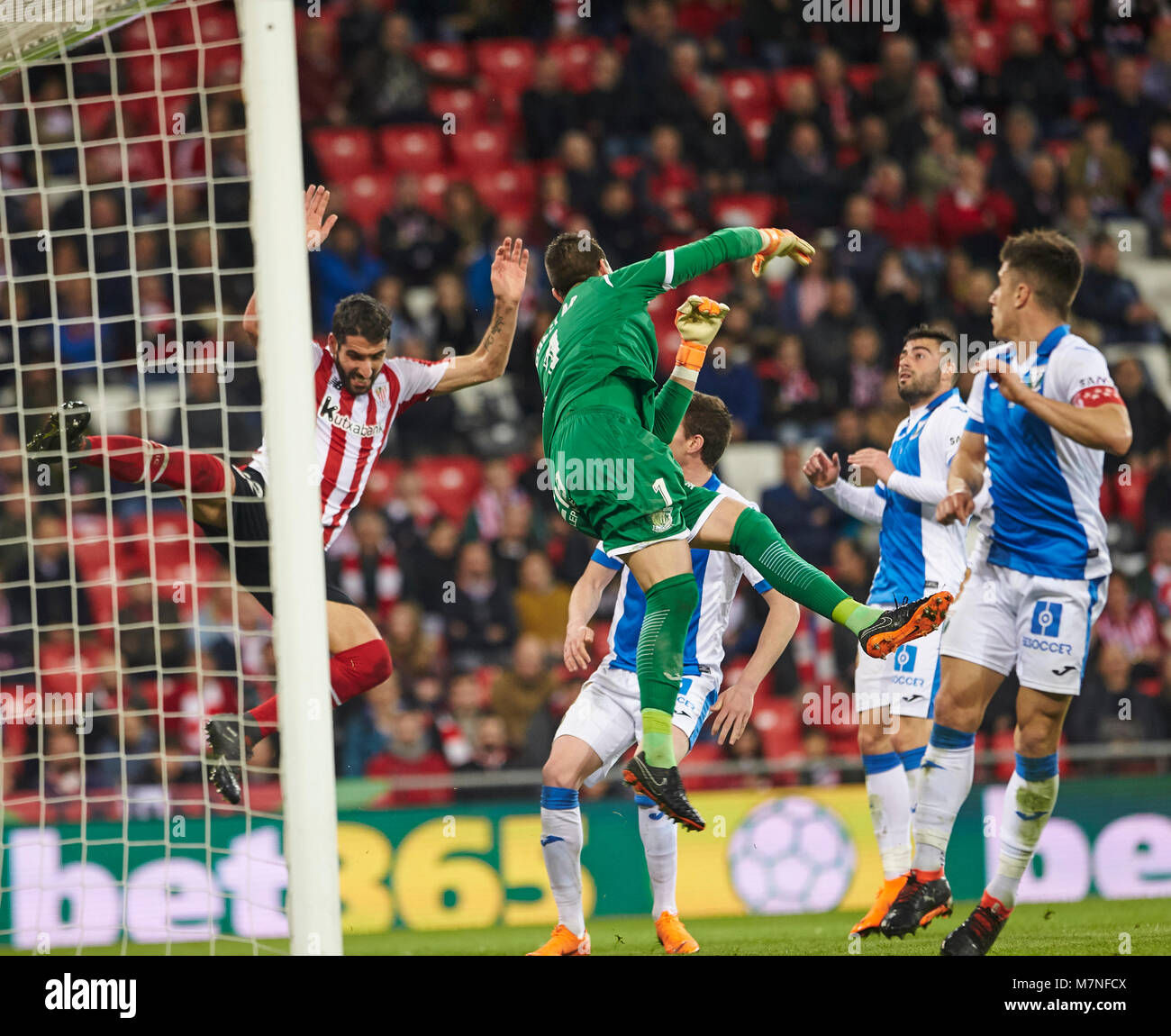 (1) Ivan Cuellar durante lo spagnolo La Liga partita di calcio tra Athletic Club Bilbao e c.d. Leganes a stadio di San Mames, a Bilbao, Spagna settentrionale, Domenica, Marzo, 11, 2018. Credito: Gtres Información más Comuniación on line, S.L./Alamy Live News Foto Stock (1) Ivan Cuellar durante lo spagnolo La Liga partita di calcio tra Athletic Club Bilbao e c.d. Leganes a stadio di San Mames, a Bilbao, Spagna settentrionale, Domenica, Marzo, 11, 2018. Credito: Gtres Información más Comuniación on line, S.L./Alamy Live News Foto Stock