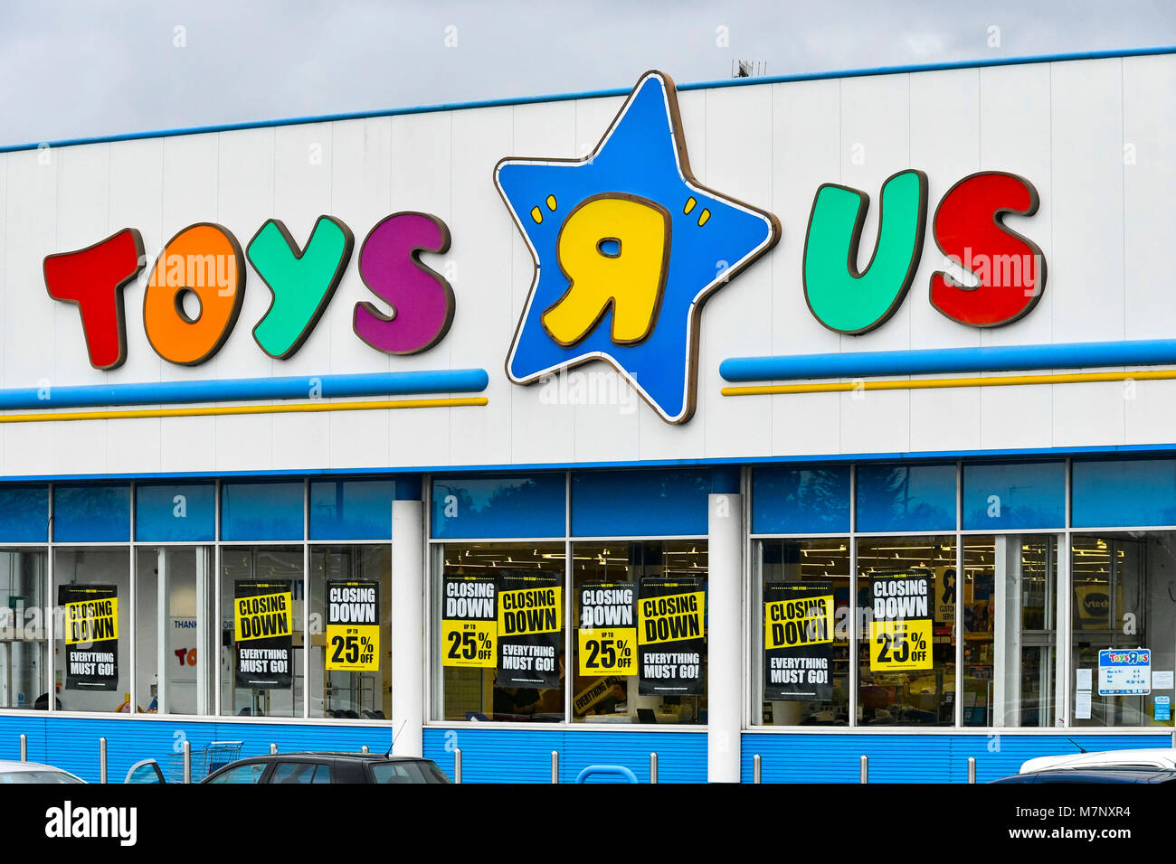 Poole, Dorset, Regno Unito. Xii Marzo 2018. Vista di Toys R Us superstore presso il Nuffield Road Poole, Dorset che chiude dopo che la società è crollata e andò in amministrazione. Credito Foto: Graham Hunt/Alamy Live News. Foto Stock