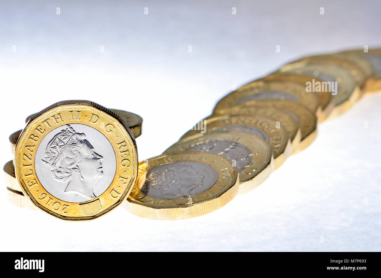 Sterlina britannica delle monete in euro Foto Stock
