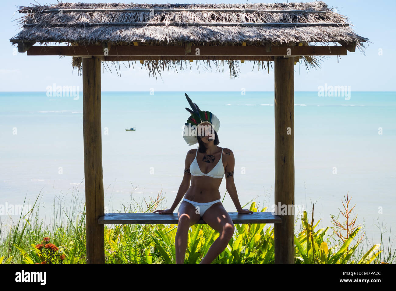 Bella giovani indigeni Pataxo donna a Bahia, Brasile Foto Stock