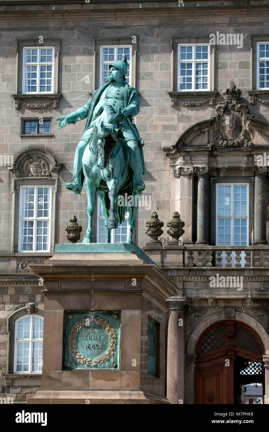 Statua equestre di Federico VII a cavallo in Copenhagen, Danimarca Foto Stock