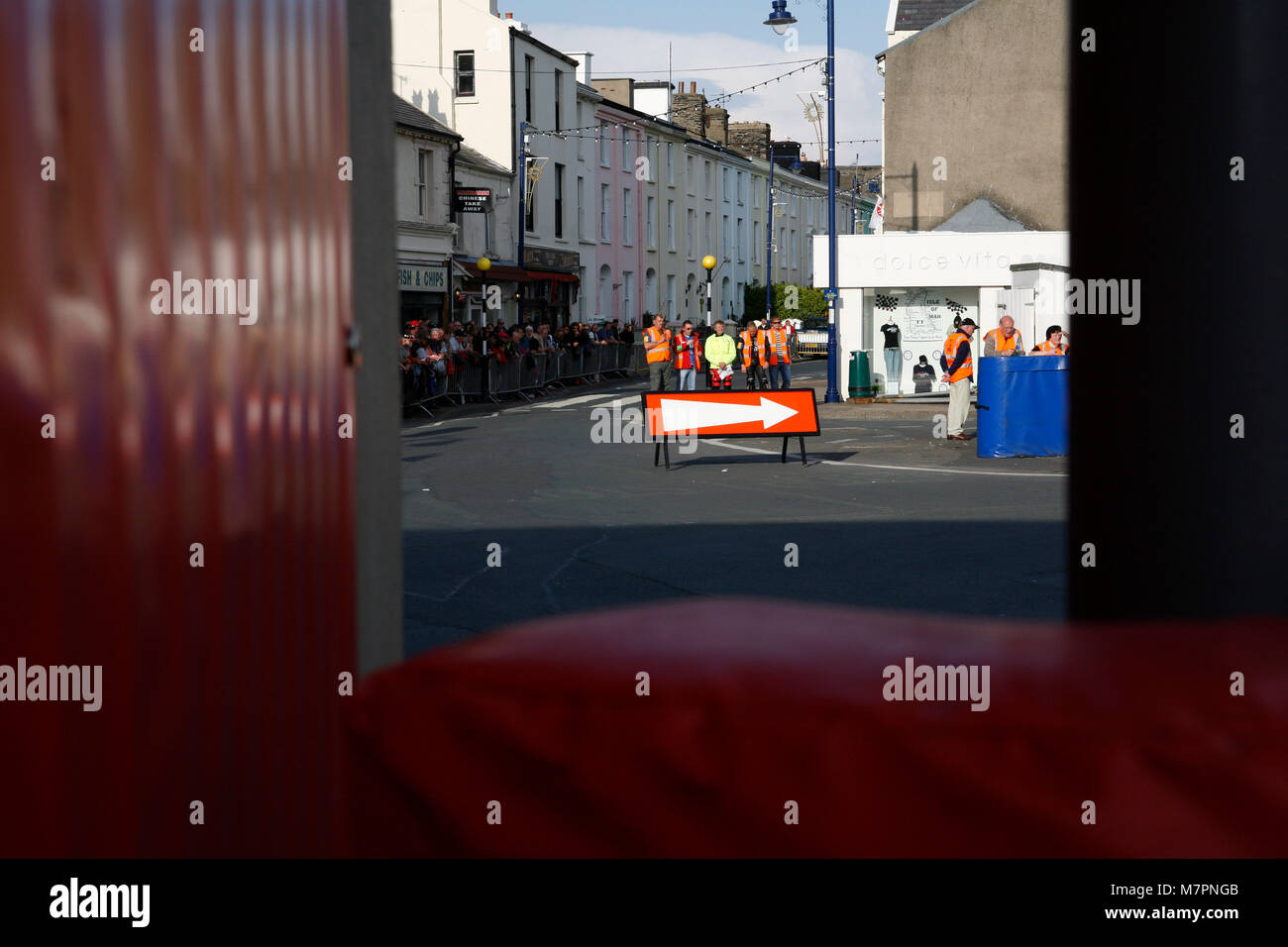 Barriera di sicurezza a Ramsey forcina.100 Centenario gare TT sul isola di Man. http://www.iomtt.com/History.aspx Foto Stock