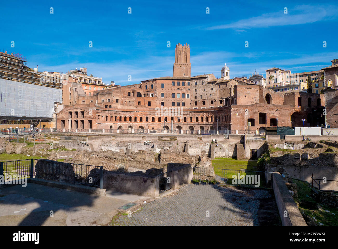 Traiano Mercato (Mercati di Traiano) nei pressi del Foro Romano e la Colonna di Traiano a Roma, Italia Foto Stock