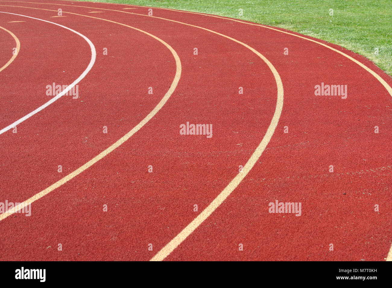 Rosso acceso via corsie Foto Stock
