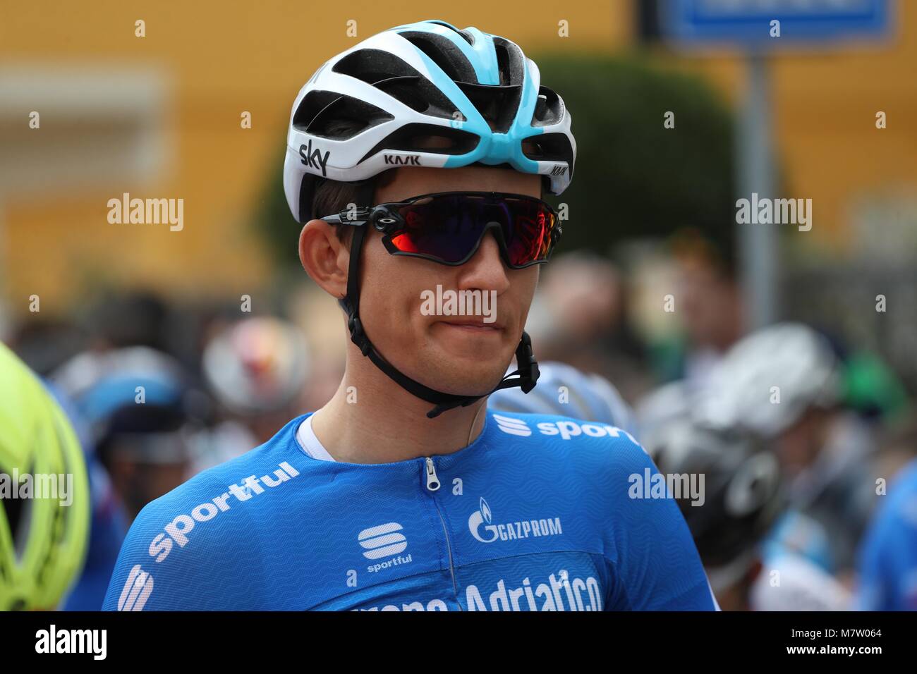 Tirreno-Adriatico 2018 Stage 6 Numana a Fano in Italia. Xii marzo, 2018. Michal Kwiatkowski (Team Sky ) durante l'UCI World Tour, Tirreno-Adriatico 2018, fase 6, Numana a Fano, in Italia, il 12 marzo 2018 - Photo Laurent Layris / DPPI Credito: Laurent Lairys/Agence Locevaphotos/Alamy Live News Foto Stock