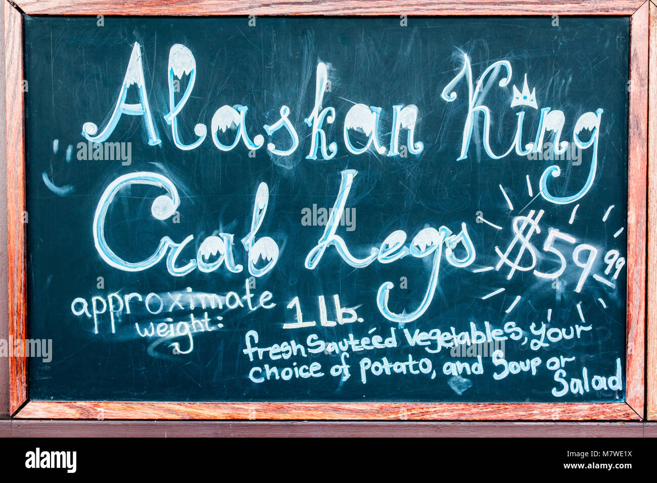 Lavagna con ristorante di pesce e frutti di mare speciale menu all'oceano  Pacifico a Santa Barbara in California Foto stock - Alamy