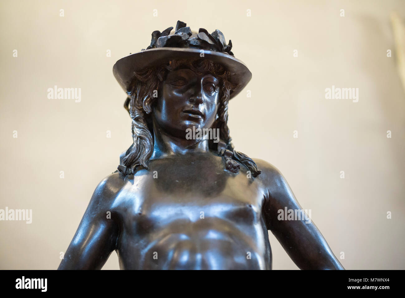Firenze. L'Italia. Statua di bronzo del David (ca.1430-1440) di Donatello, Museo Nazionale del Bargello. (Museo Nazionale del Bargello) Foto Stock