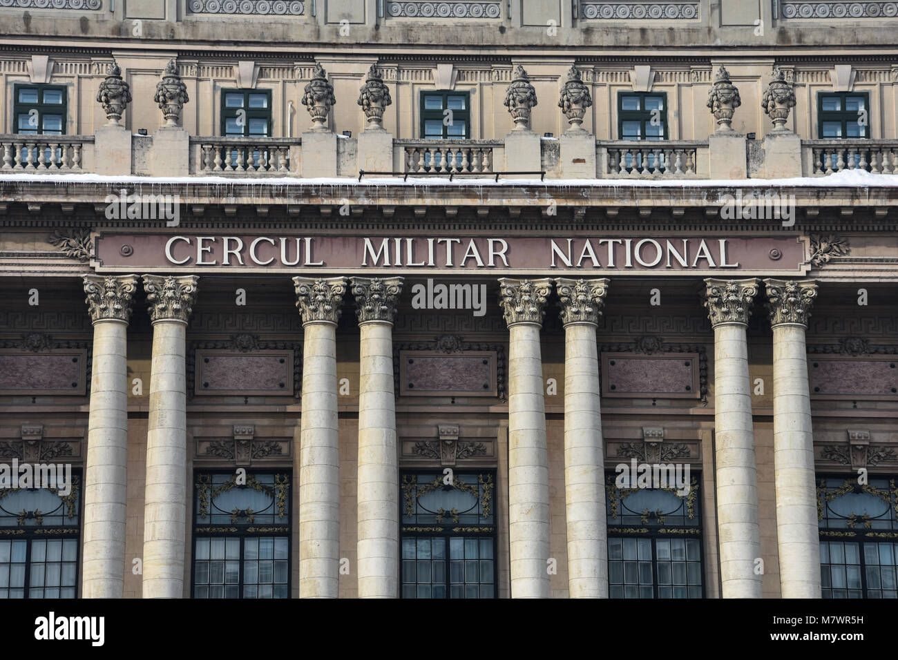 Bucarest, Romania. Febbraio 3, 2017. Palazzo del National Military Circle (Cercul Militar nazionali) Foto Stock