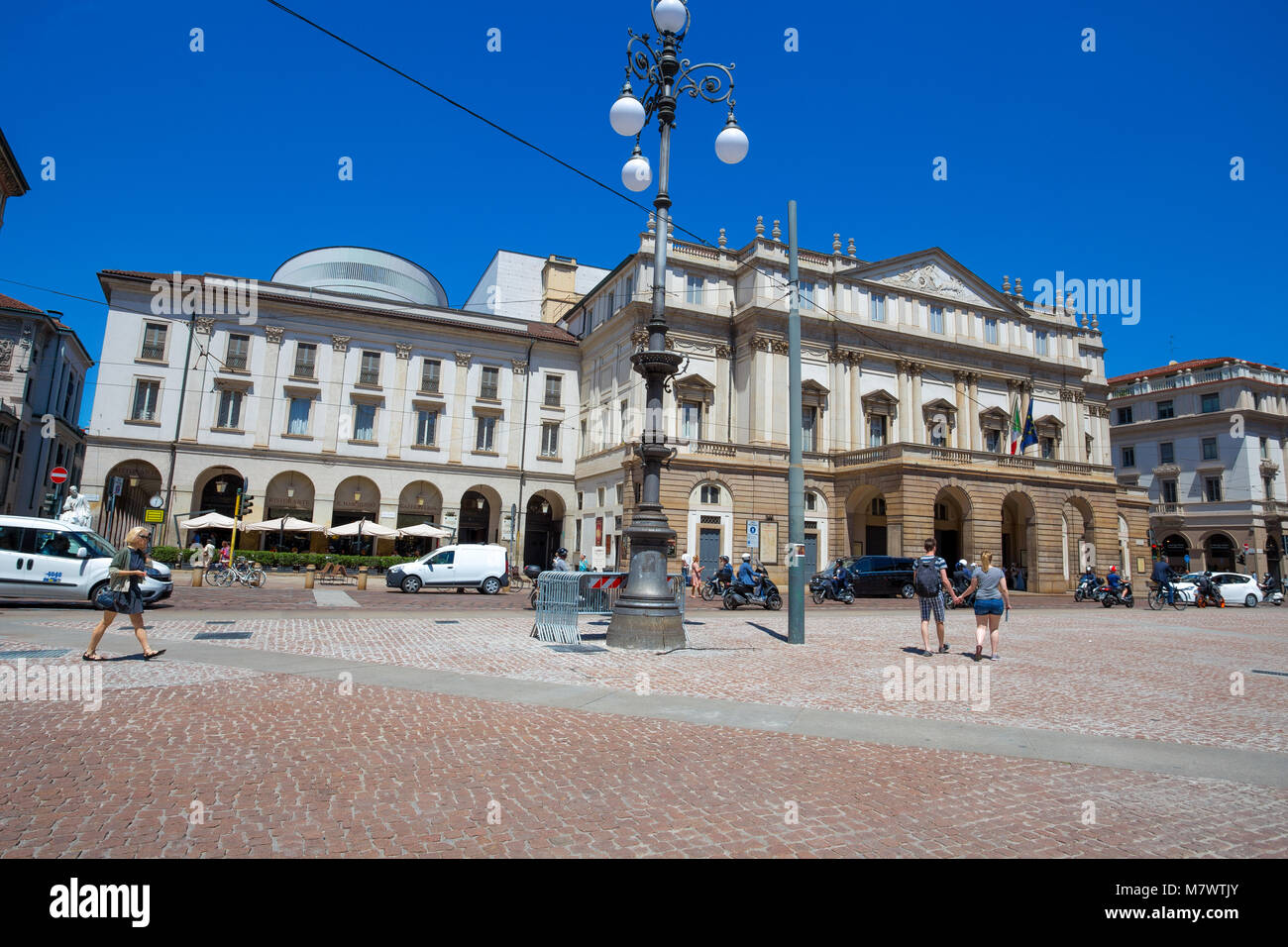 Milano, Italia, Giugno 7, 2017 - Teatro alla Scala La Scala). È il principale teatro lirico di Milano. Considerato uno dei più prestigiosi teatri Foto Stock