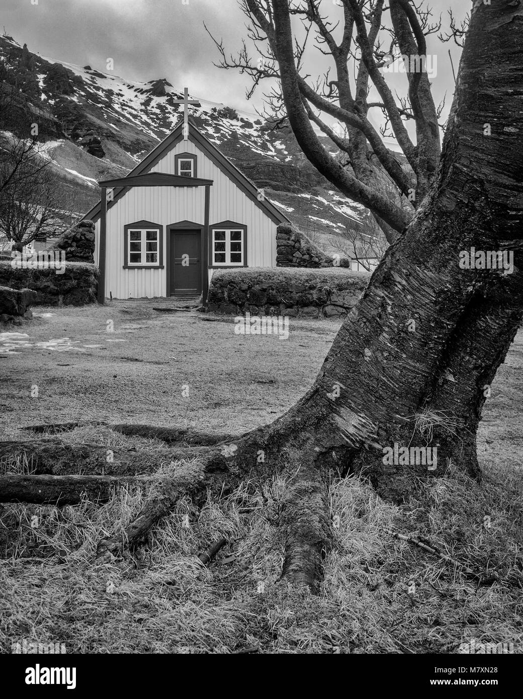 Tappeto erboso tradizionale islandese Hofskirkja chiesa in Hof, Islanda. Questo ricopra con zolle erbose chiesa fu costruita nel 1883. Foto Stock