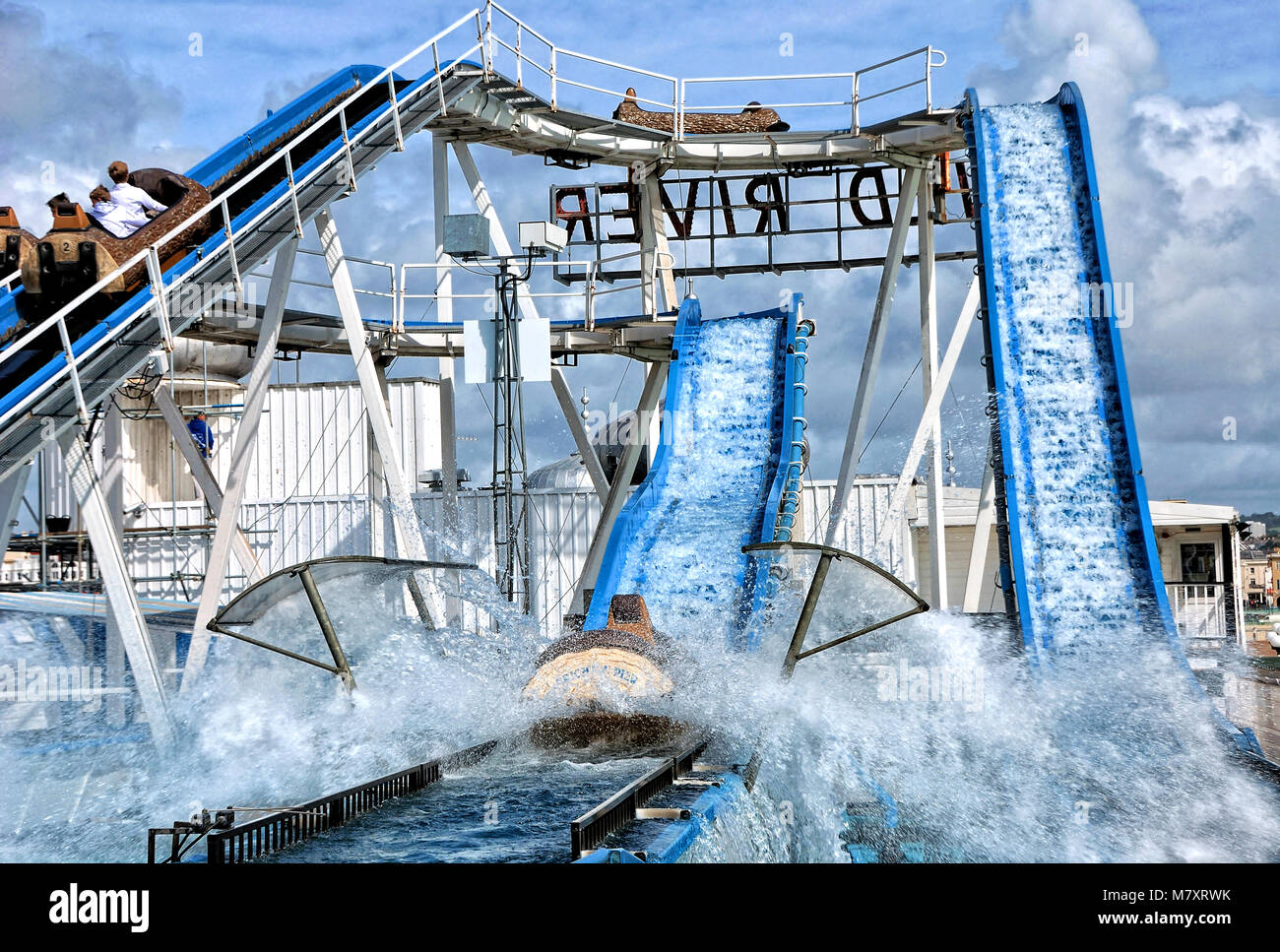 Il fiume selvaggio sul molo di Brighton Foto Stock