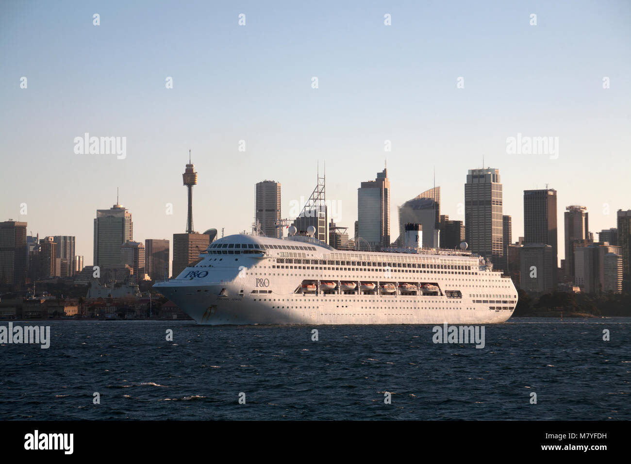 Crociera P&O spirito di carnevale il porto di Sydney Sydney New South Wales AUSTRALIA Foto Stock