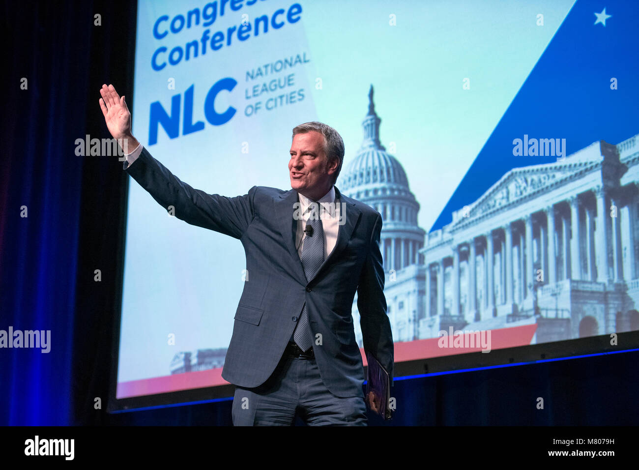 Sindaco di Bill de Blasio (Democratico di New York) rende il commento alla Lega nazionale delle Città incontro di primavera al Marriott Wardman Park Hotel di Washington DC su Lunedi, 12 marzo 2018. Credito: Ron Sachs/CNP (restrizione: NO New York o New Jersey o giornali quotidiani nel raggio di 75 miglia da New York City) - nessun filo SERVICE - foto: Ron Sachs/consolidato/dpa Foto Stock