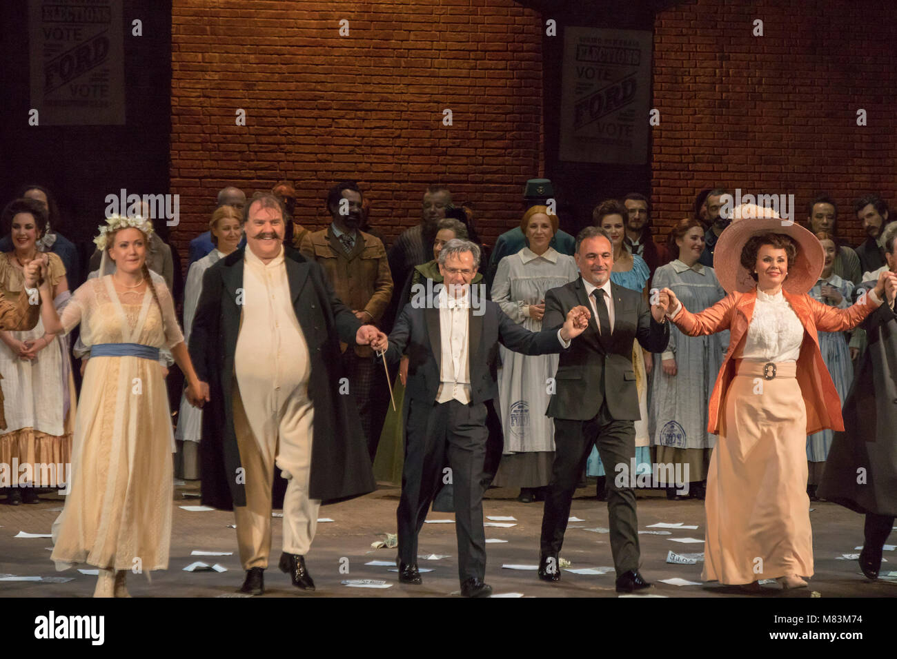 Curtain Call per Aleksandra Kurzak in Verdi le Falstaff, Opera Bastille, Parigi, Francia Foto Stock