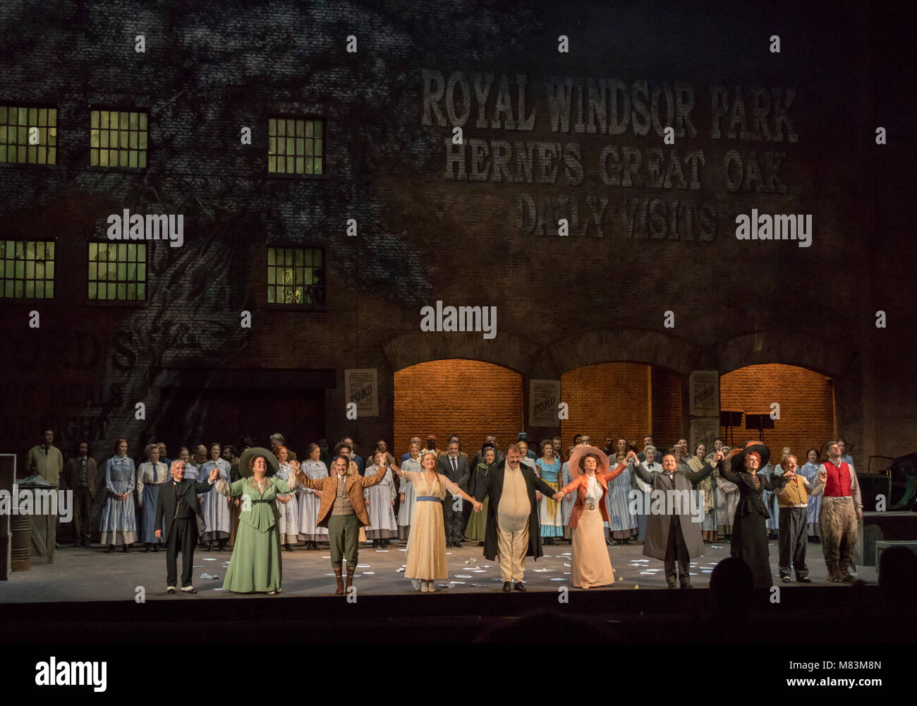 Curtain Call per verdiano Falstaff, Opera Bastille, Parigi, Francia Foto Stock