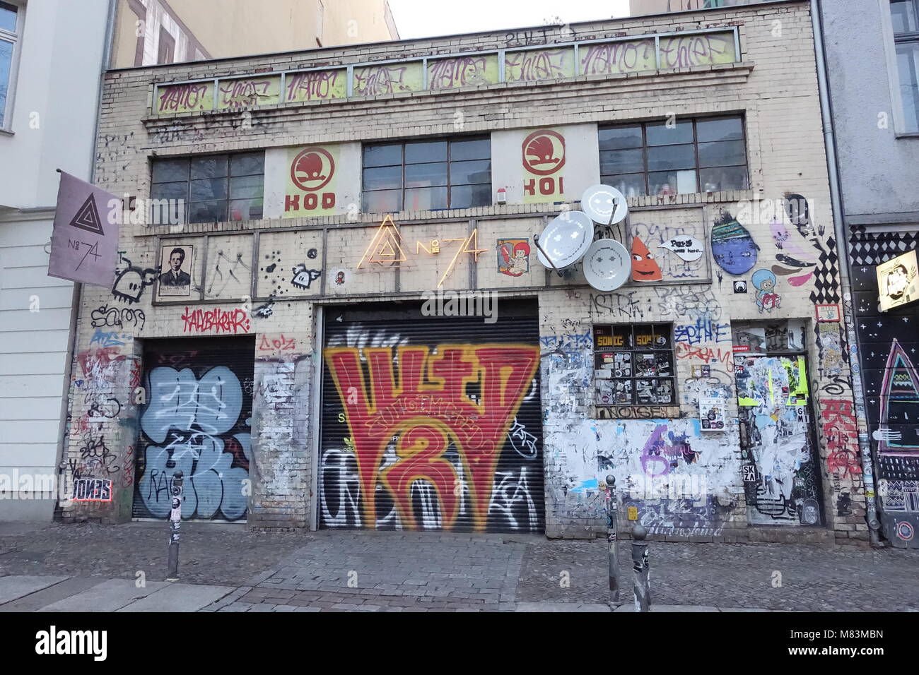 I graffiti sulla parete di edificio, Berlino, Germania Foto Stock