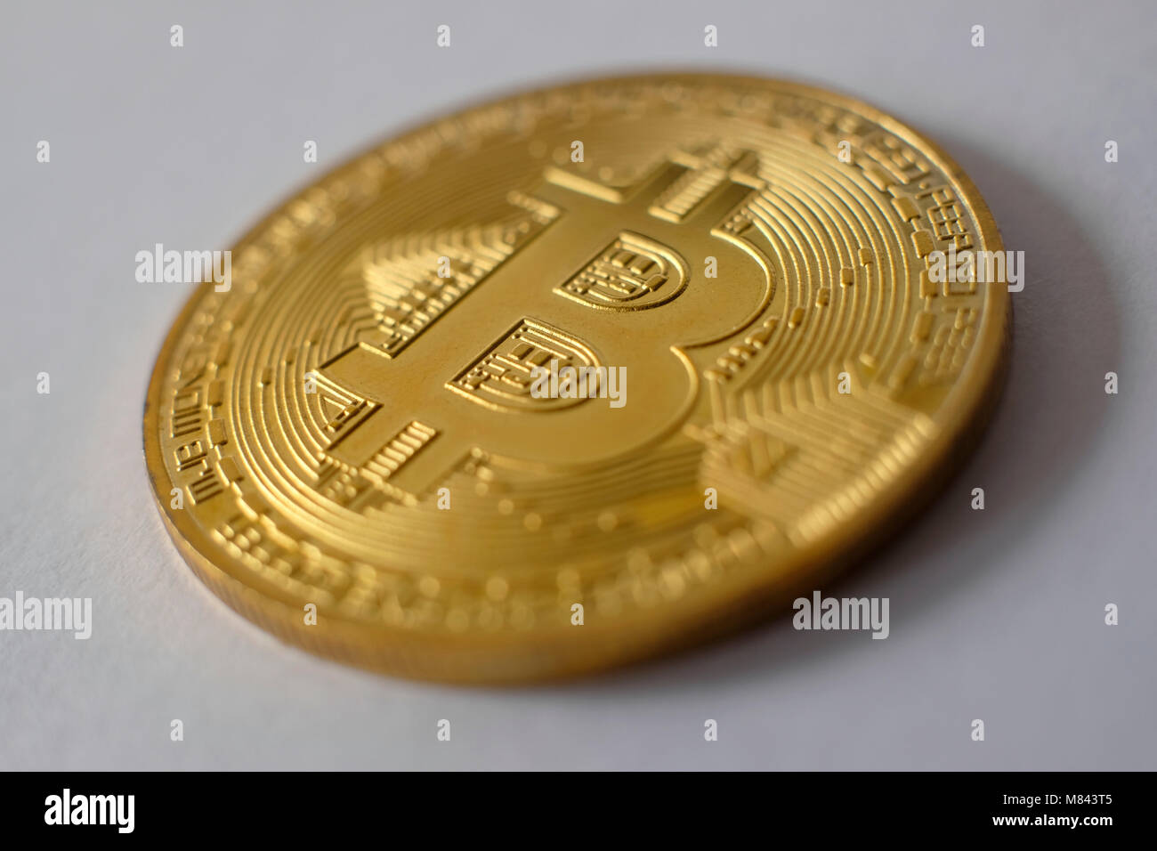 Token Bitcoin coin ritagliare isolati su sfondo bianco Foto Stock