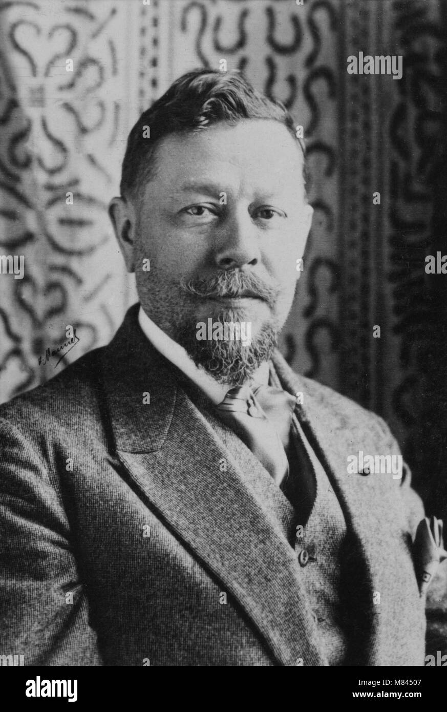 Ritratto di Pierre Veber ( 1869 - 1942 ) writer - Fotografia di Henri Manuel ( 1874 - 1947 ) Foto Stock