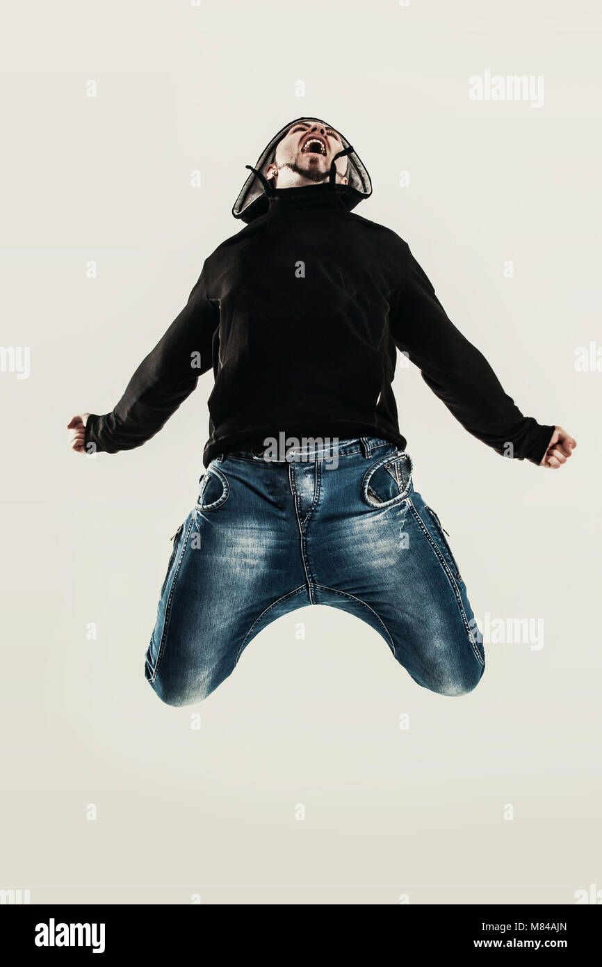 Il rapper dancing break dance .foto su uno sfondo luminoso. Il pho Foto Stock