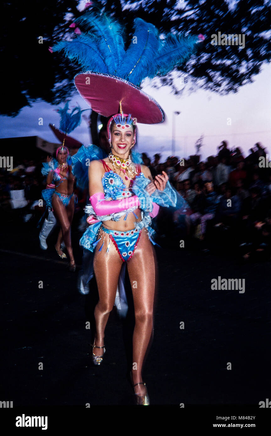 Ballerini del Mardi Gras Parade a carnevale, archiviazione di fotografia, Carnaval de Santa Cruz de Tenerife, febbraio 1994, Foto Stock