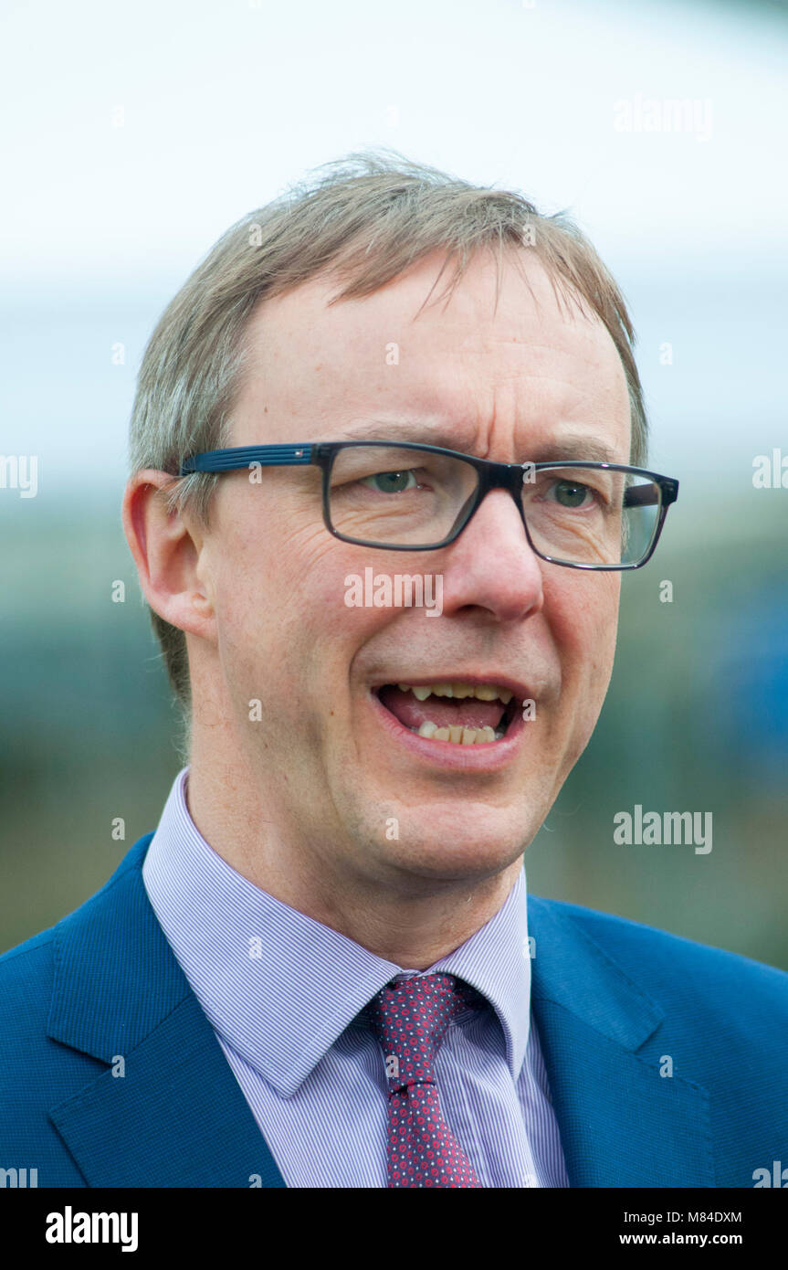 Londra, UK, 13/03/2018 Paolo Gavin Johnson, economista, esperti finanziari commenta Philip Hammond molla della dichiarazione presso le Case del Parlamento Foto Stock