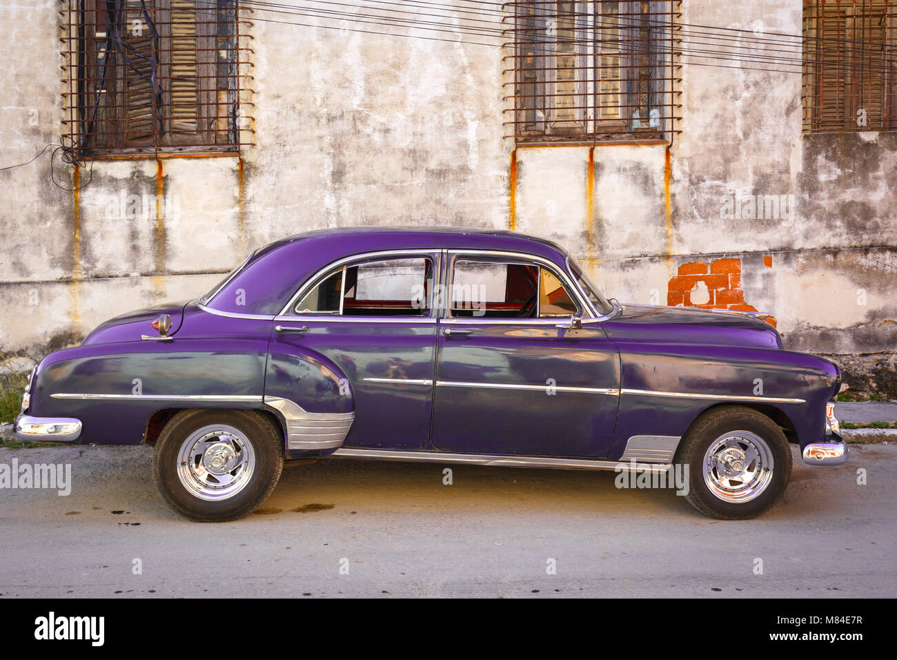 Negli anni Cinquanta il modello americano auto realizzato in una piccola città in Cuba Foto Stock