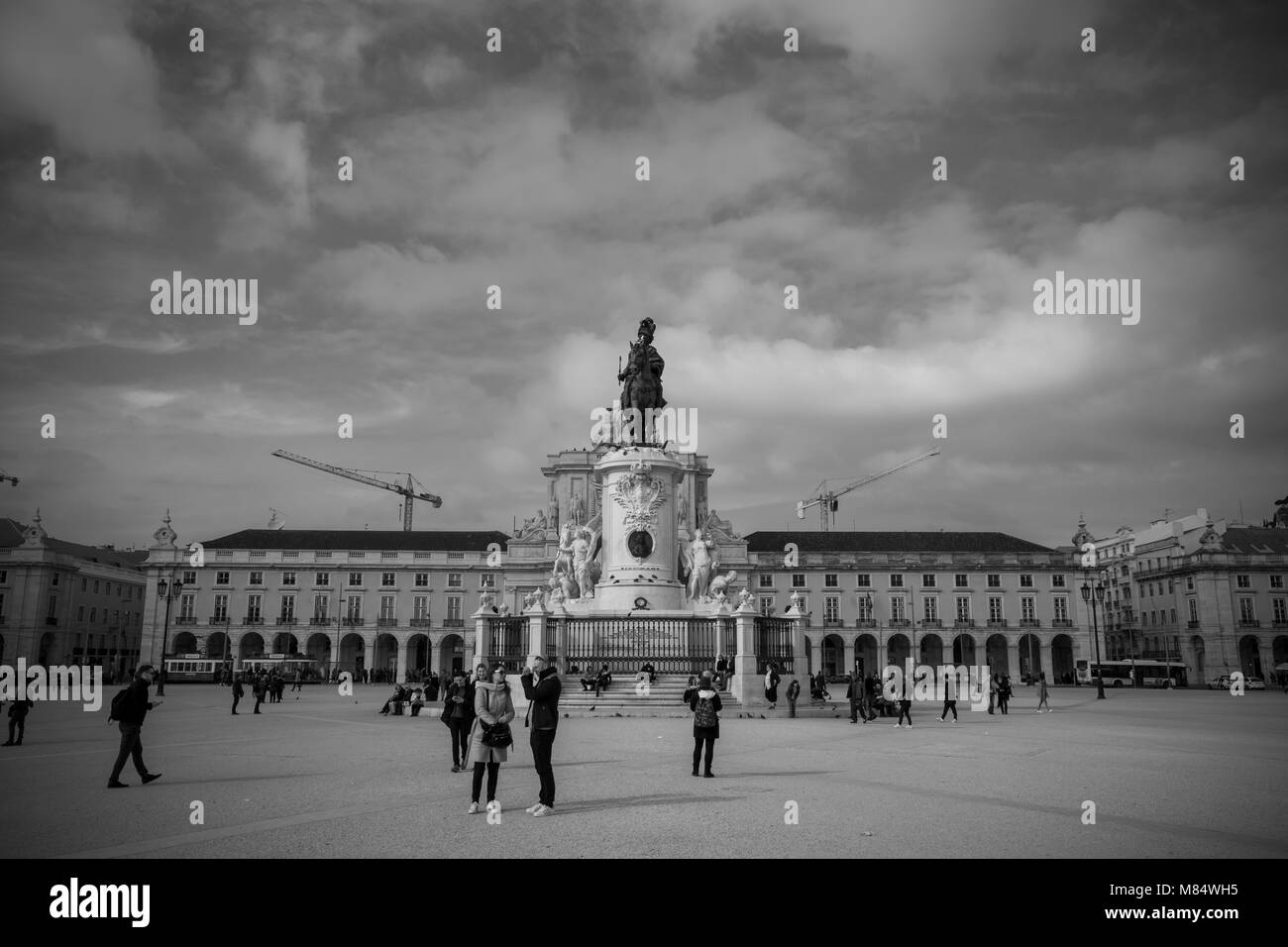 Lisbona / Portogallo - 17 febbraio 2018: piazza storica e la scultura di Lisbona Foto Stock