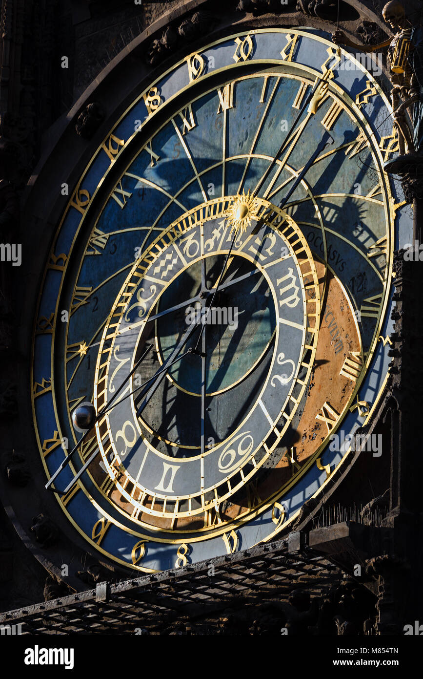 Das Altstädter Rathaus und seine Astronomische Uhr Foto Stock