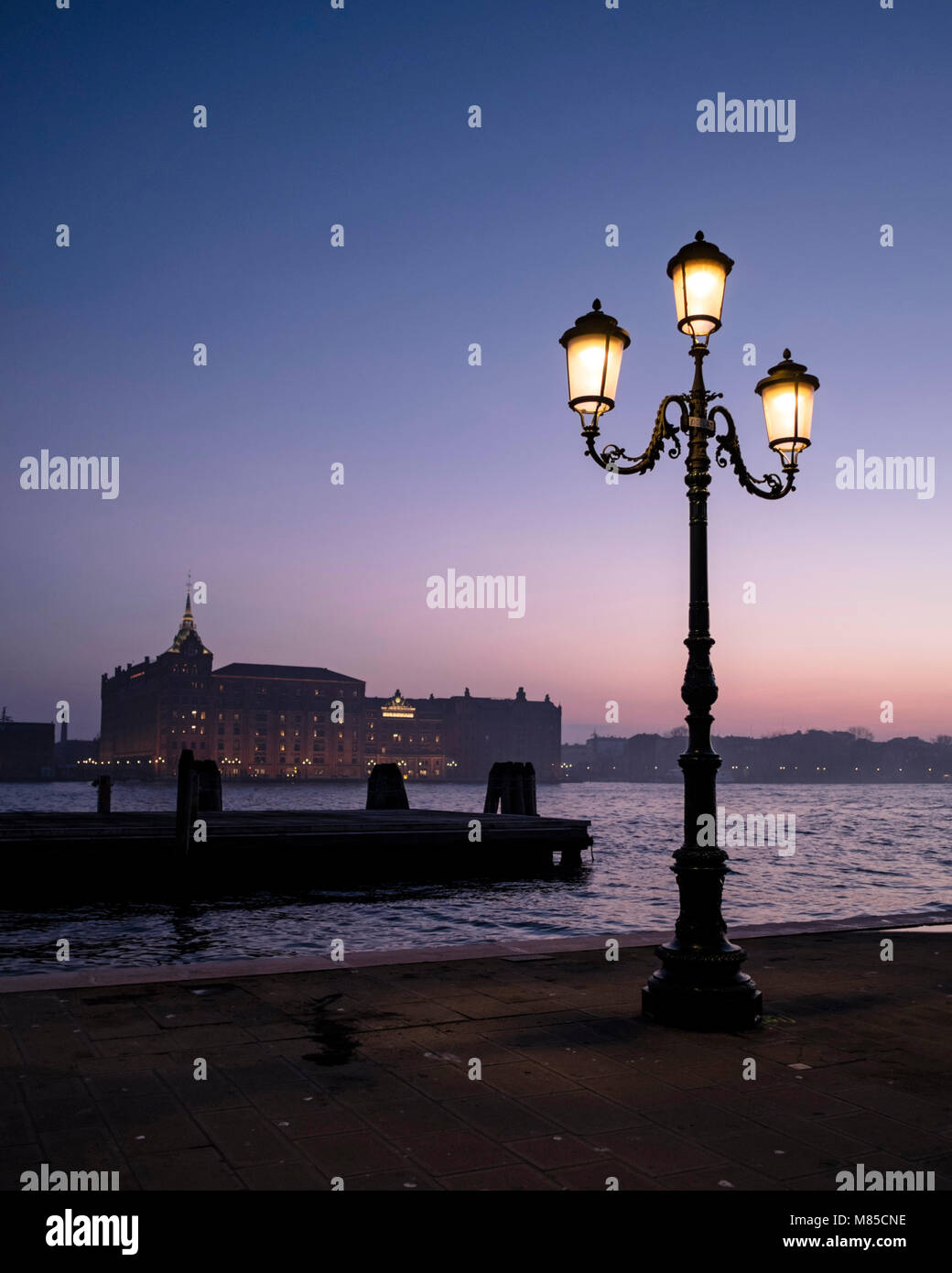 Venezia, Italia: Molino Stucky sull isola della Giudecca Foto Stock