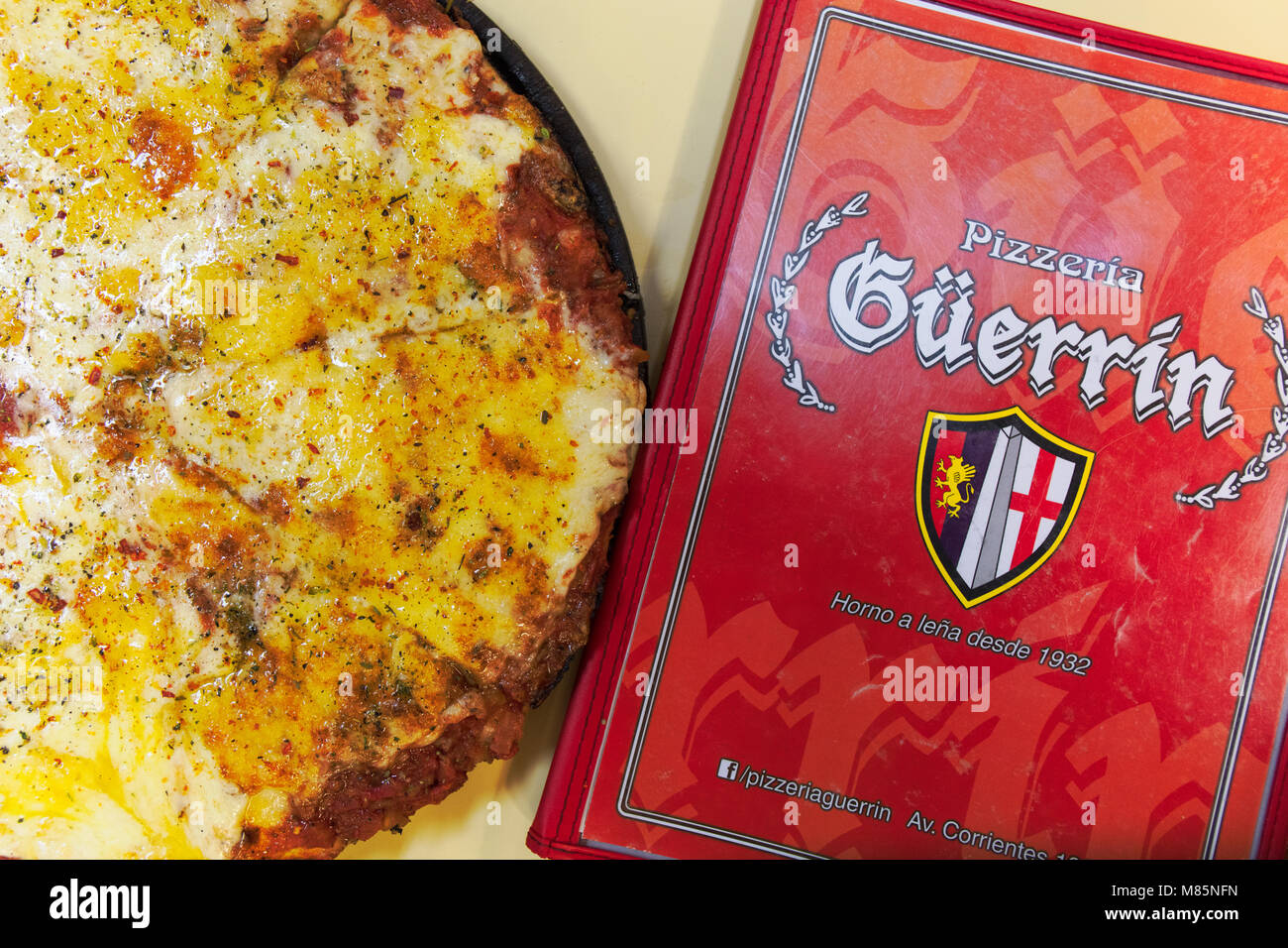 Il famoso Guerrin's pizza. Avenida Corrientes, Buenos Aires, Argentina. Foto Stock