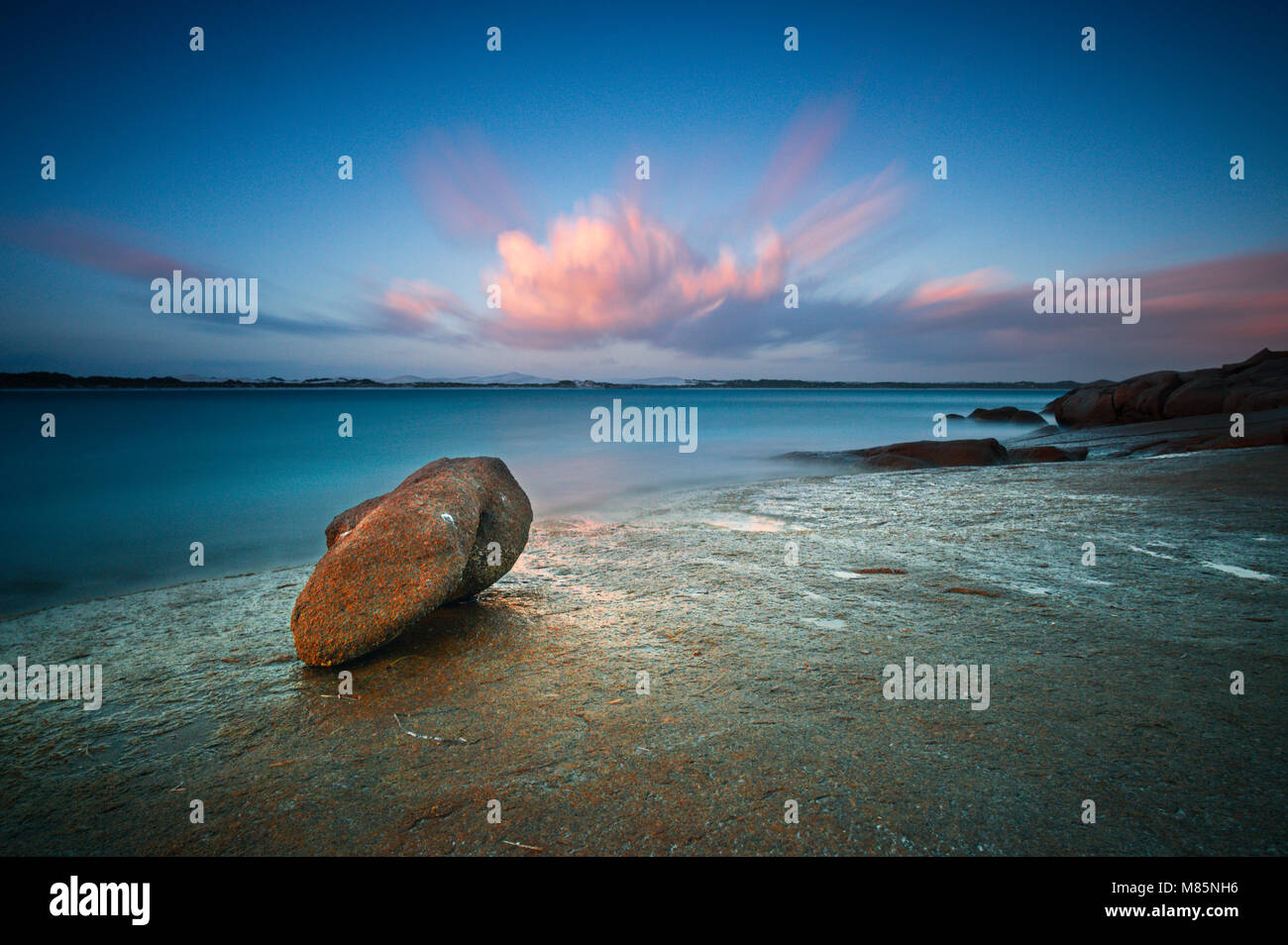 Twilight Cove al tramonto, Great Ocean Drive Esperance WA Foto Stock