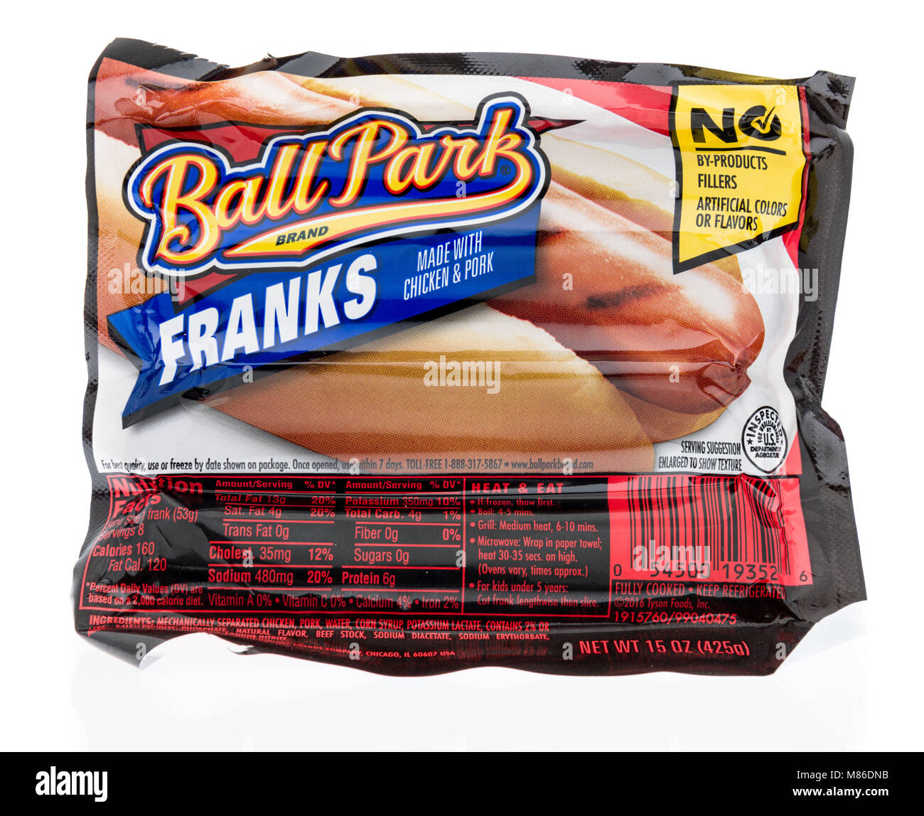 Winneconne, WI - 27 Febbraio 2018: un pacchetto Ball Park marca franchi isolato su un background. Foto Stock