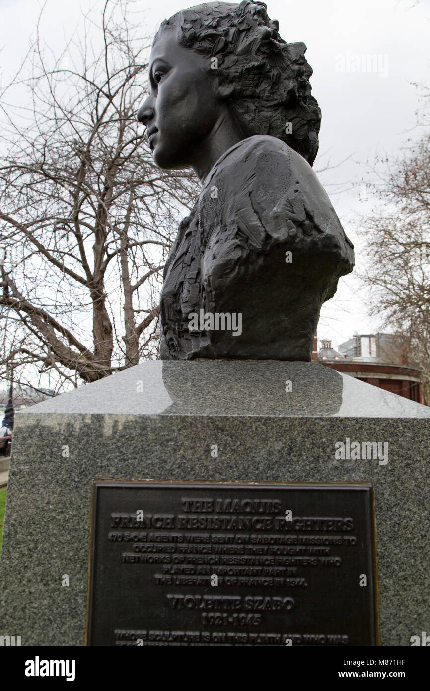 Statua di violette Szabo (1921-1945) a Londra, Inghilterra. Il busto di gabbie da Lambeth Palace e ricorda le conquiste di guerra e sacrificio Foto Stock