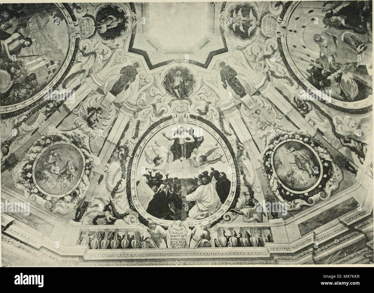 Die Entwicklung der Decken barocken-malerei in Tirol. Mit 44 Tafeln und 6 Doppeltafeln (1912) (14593348660) Foto Stock