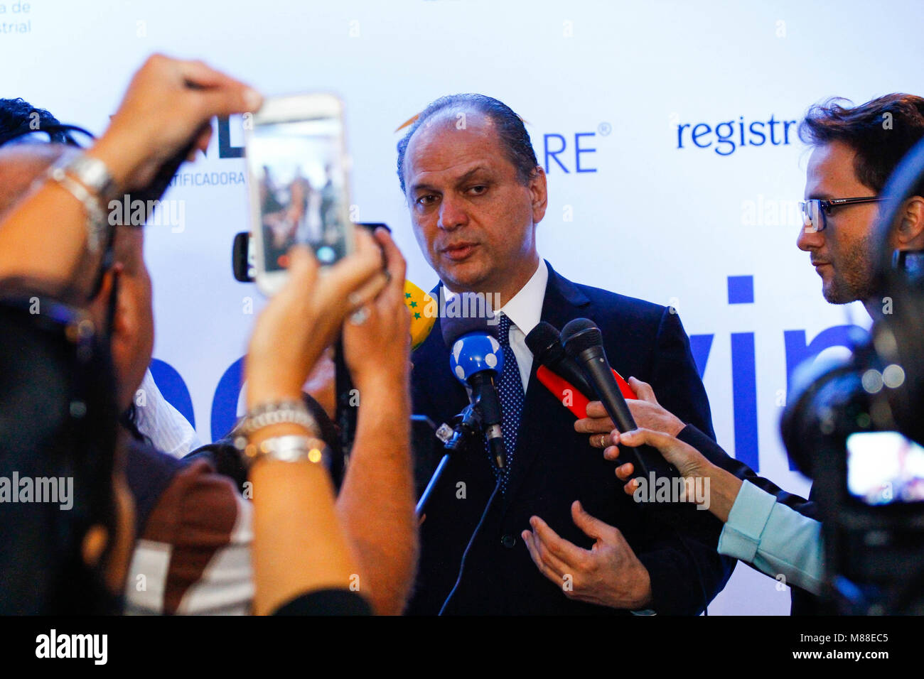 SÃO PAULO, SP - 16.03.2018: Ministro BARROS PARTICIPA SEMINÁRIO EM SP - Il ministro della salute, Ricardo Barros, hanno partecipato nella mattinata di Venerdì (16), presso la Casa di Fasano a Itaim Bibi, a sud della capitale, l'apertura di nuove tecnologie e salute seminario, dove ha presentato i principali risultati conseguiti in ambito tecnologico e di informazione per il settore il sistema sanitario unificato (SUS) durante la sua gestione. (Foto: Aloisio Mauricio/Fotoarena) Foto Stock